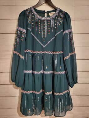 Savannah Jane Women’s Sz Small Tiered Dress Green Tribal Embroidered Long Sleeve